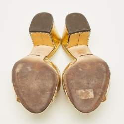 مملوكة مسبقًا صندل سلايد دولتشي أند غابانا مزخرف بكريستال جلد ودانتيل ذهبي ميتاليك مقاس 39