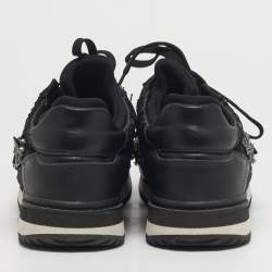 مملوكة مسبقًا حذاء رياضي دولتشي أند غابانا دانتيل وجلد باللون الأسود مرصع بالكريستال برباط مقاس 39