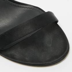 Pre Owned صندل دولتشي أند غابانا طباعة فهد أسود/ أحمر شعر عجل بحزام للكاحل مقاس 40