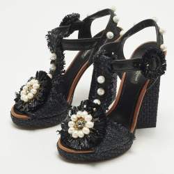 مملوكة مسبقًا Dolce & Gabbana Size 36 Black Leather and Raffia Faux Pearls T Strap Sandals