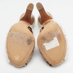 مملوكة مسبقًا صندل دولتشي أند غابانا  جلد فضي مرآة كعب حزام للكاحل مقاس 37