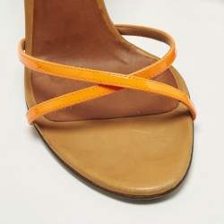 مملوكة مسبقًا صندل بحزام عند الكاحل دولتشي أند غابانا جلد لامع برتقالي نيون مقاس 37.5