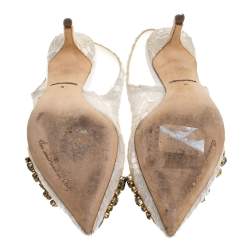 مملوكة مسبقًا صندل دولتشي أند غابانا  كريستال أبيض مزخرف برباط مقدمة مدببة بحزام للكاحل مقاس 36