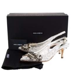 مملوكة مسبقًا صندل دولتشي أند غابانا  كريستال أبيض مزخرف برباط مقدمة مدببة بحزام للكاحل مقاس 36