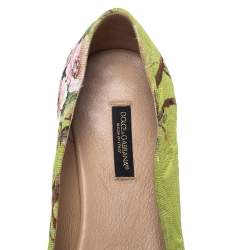 Pre Owned حذاء فلات سليبرز دولتشي أند غابانا سموكينغ بروكاد مطبوع مورد متعدد الألوان مقاس 37