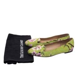 Pre Owned حذاء فلات سليبرز دولتشي أند غابانا سموكينغ بروكاد مطبوع مورد متعدد الألوان مقاس 37