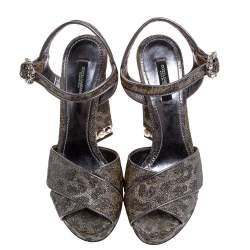 Pre Owned صندل دولتشي أند غابانا فضي / ذهبي نقشة الفهد قماش غليتر بحزام للكاحل كعب سميك مقاس 37