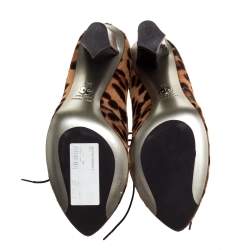 Pre Owned حذاء بوت دولتشي أند غابانا رباط علوي و كعب سميك شعر حصان بيج و بني مقاس 40