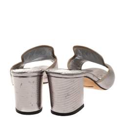 Pre Owned حذاء دولتشي آند غابانا كعب سميك ​​جلد فضي منقوش نقشة سحلية مقاس 37