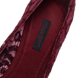 Pre Owned Dolce & Gabbana Burgundy Lace Jewel Embellished Pumps Size 37.5