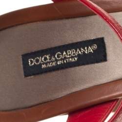 Pre Owned صندل دولتشي أند غابانا جلد نقشة السحلية أحمر بسير كاحل مزخرف مقاس 38.5 