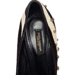 مملوكة مسبقًا حذاء كعب عالي دولتشي أند غابانا بيلوسي مزخرف كريستال شعر عجل و جلد أبيض و أسود مقاس 37.5