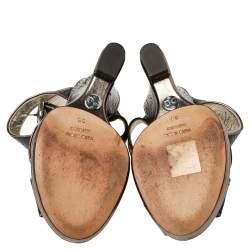 Pre Owned صندل دولتشي أند غابانا جلد ثعبان أسود سيور متعاكسة نعل سميك مقاس 38