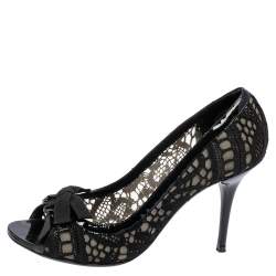 مملوكة مسبقًا حذاء كعب عالي دولتشي آند غابانا قماش وشبك أسود بمقدمة مفتوحة وحواف جلد لامع مقاس 40