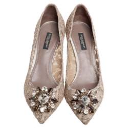 Pre Owned Dolce & Gabbana Beige Lace Bellucci Crystal Embellished Pumps Size 37.5
