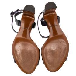 مملوكة مسبقًا صندل دولتشي أند غابانا جلد نقشة السحلية مزخرف سير كاحل وكعب سميك مقاس 40 