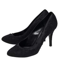 Pre Owned Dolce & Gabbana Black Black Satin And Floral Lace Pointed Toe Pumps Size 40