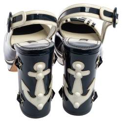 مملوكة مسبقًا Dolce & Gabbana Navy Blue/White Patent Leather Nautical Slingback Pumps Size 37