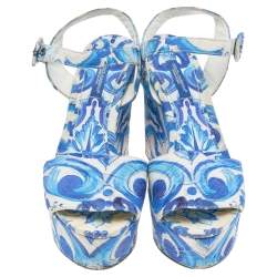 مملوكة مسبقًا Dolce & Gabbana Blue/White Majolica Print Canvas Ankle Strap Wedge Sandals Size 37.5