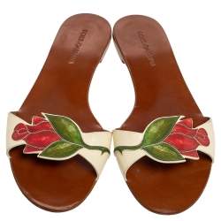 Dolce & Gabbana Off-White Patent Leather Flower Flat Sandals Size 40.5