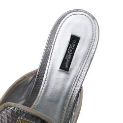 Pre Owned صندل سلايد دولتشي أند غابانا جلد نقشة سحلية فضي كعب روكي مقاس 41