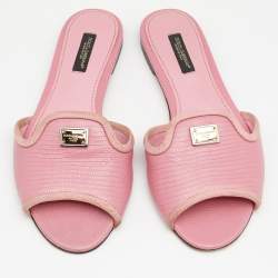 Pre Owned صندل سلايد فلات دولتشي أند غابانا فلات جلد نقشة السحلية وردي مقاس 36.5