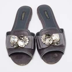 مملوكة مسبقًا Dolce & Gabbana Grey Lizard Embossed Leather Crystal Embellished Bow Flat Slides Size 38