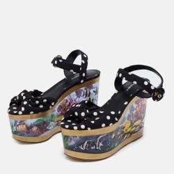 مملوكة مسبقًا صندل دولتشي أند غابانا قماش منقط أبيض/أسود وطباعة أكواريوم كعب روكي نعل سميك مقاس 38