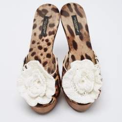 Pre Owned صندل دولتشي أند غابانا شعر عجل بني/أبيض و وردة مزينة نعل سميك مقاس 38