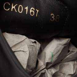 Pre Owned حذاء رياضي دولتشي أند غابانا دي جي قلب جلد أسود بعنق منخفض مقاس 38