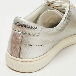 مملوكة مسبقًا Dolce & Gabbana Silver Leather DG Heart Low Top Sneakers Size 36