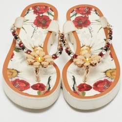 Pre Owned Dolce & Gabbana Cream Patent Leather Crystal Embellished Thong Flats Size 35