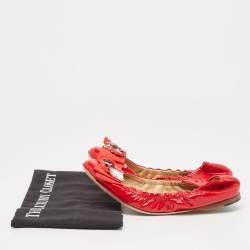 Pre Owned Dolce & Gabbana Red Patent Crystal Embellished Bow Scrunch Ballet Flats Size 37