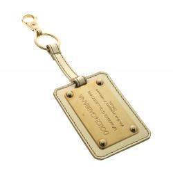 Pre Owned ميدالية مفاتيح دولتشي أند غابانا جلد ميتاليك بلوحة الشعار