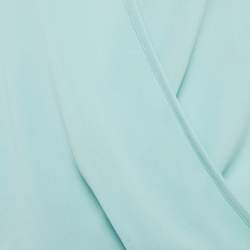 مملوكة مسبقًا إليزابيتا فرانكي بلوزة برقبة ممزقة من الكريب الأزرق بحجم صغير