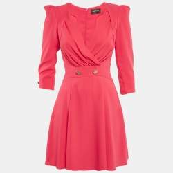 مملوكة مسبقًا فستان إليزابيتا فرانشي كريب وردي بياقة على شكل V قصير مقاس صغير