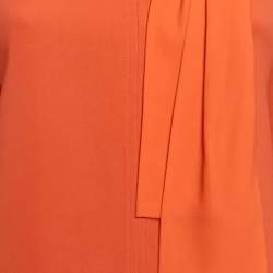 مملوكة مسبقًا فستان إليزابيتا فرانتشي برتقالي كريب مع تفاصيل درابية قصيرة مقاس متوسط