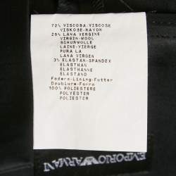 مملوكة مسبقًا شورت إمبريو أرماني حرير بطيات صغيرة