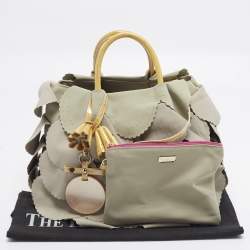 مملوكة مسبقًا Emporio Armani Scalloped Applique Beige Nylon Tote