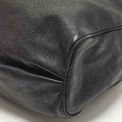 مملوكة مسبقًا Escada Chain Black Leather Hobo