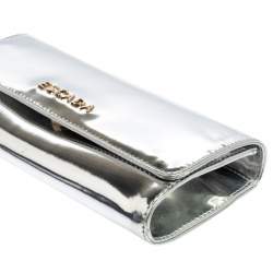 Pre Owned Escada Silver Glossy Leather Chain Wristlet Clutch