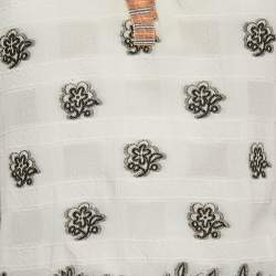 Pre Owned توب إيترو برّاق أبيض بملمس بخامة بروديك برقبة V مقاس متوسط - ميديام