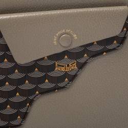 مملوكة مسبقًا Faure Le Page Light Grey Leather Calibre 21 Top Handle Bag