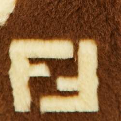 مملوكة مسبقًا Fendi Brown/Cream Mink Fur Ice-cream Bag Charm