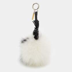 مملوكة مسبقًا Fendi White/Black Fur and Leather Karlito Silver Tone Bag Charm