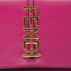 مملوكة مسبقًا محفظة بسلسلة فندي فنديغرافي جلد وردي