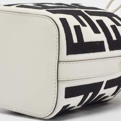 مملوكة مسبقًا Fendi White/Black FF Canvas Mini Mon Tresor Drawstring Bucket Bag