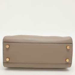 Pre Owned Fendi Beige Leather Peekaboo Iconic Essentially Top Handle Bag