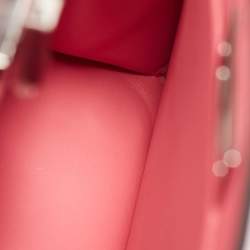 مملوكة مسبقًا حقيبة فندي بيكابوو أي سي يو جلد أبيض متوسطة بيد علوية