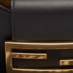 مملوكة مسبقًا Fendi Black Leather Mini Cookie Hobo